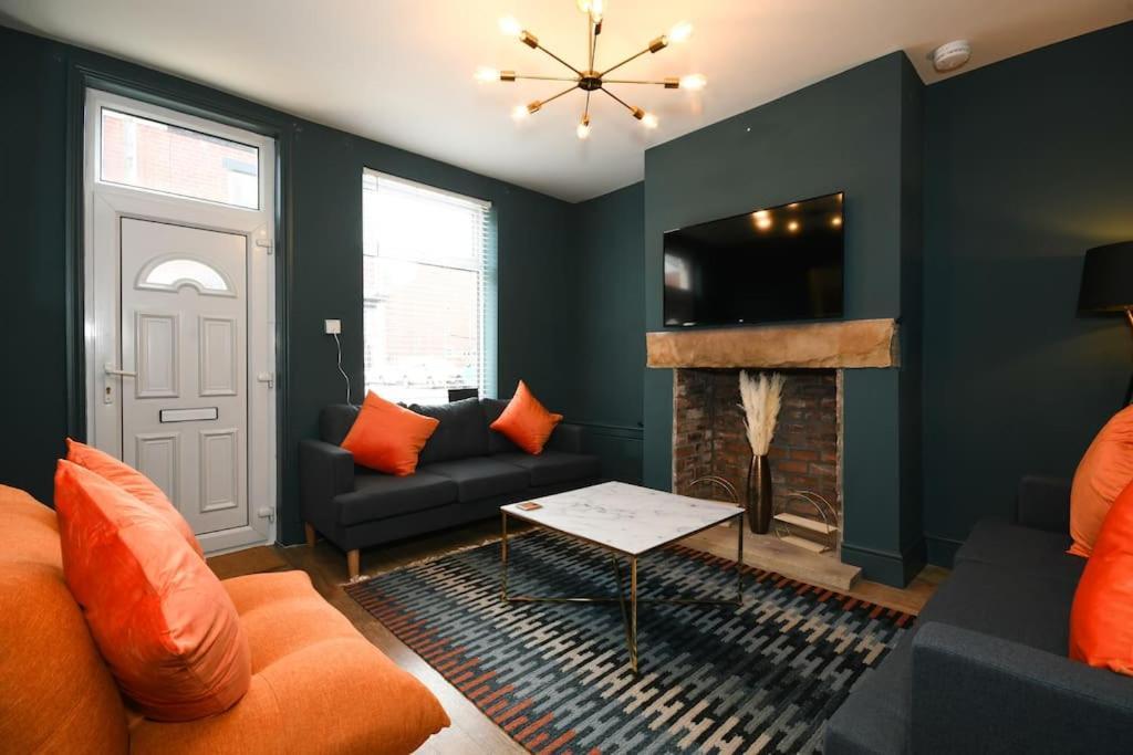 Cottage Style 3 Bedroom House - Close To City Centre & The Peaks チェスターフィールド エクステリア 写真
