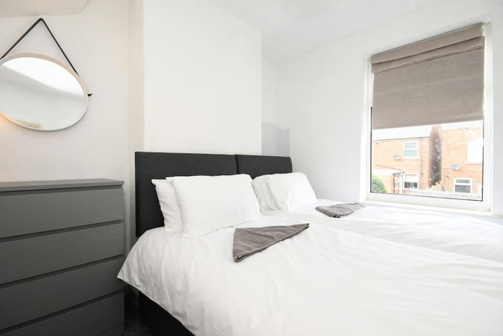 Cottage Style 3 Bedroom House - Close To City Centre & The Peaks チェスターフィールド エクステリア 写真